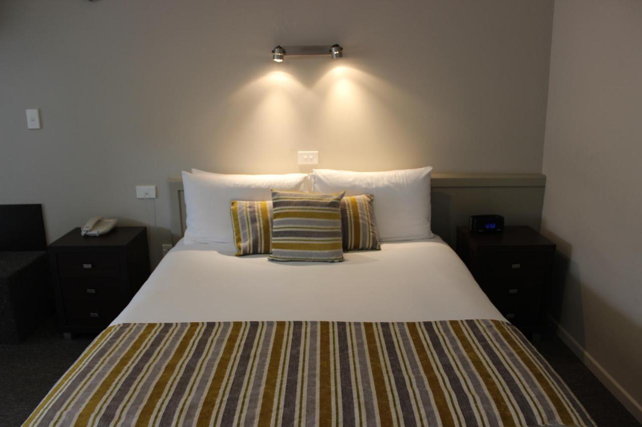 Quality Inn Acapulco Tauposjön Exteriör bild