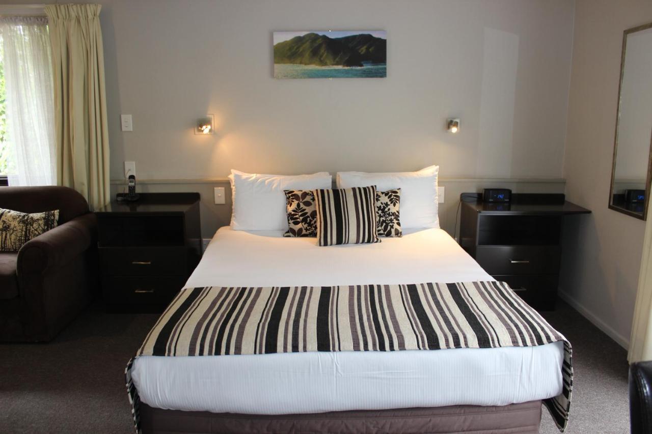 Quality Inn Acapulco Tauposjön Exteriör bild