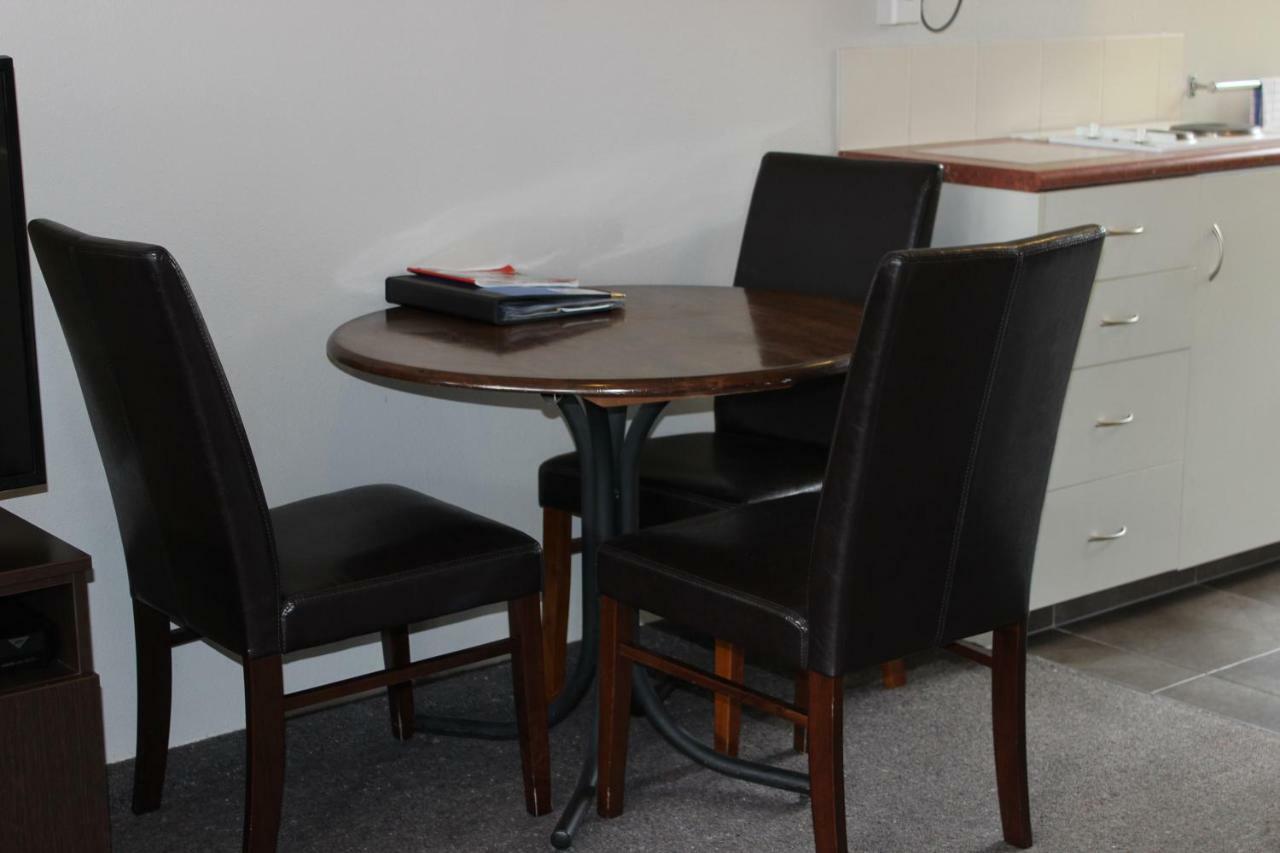Quality Inn Acapulco Tauposjön Exteriör bild